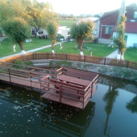 Pensiunea ,,La Struti" Târgu Neamţ Exterior foto