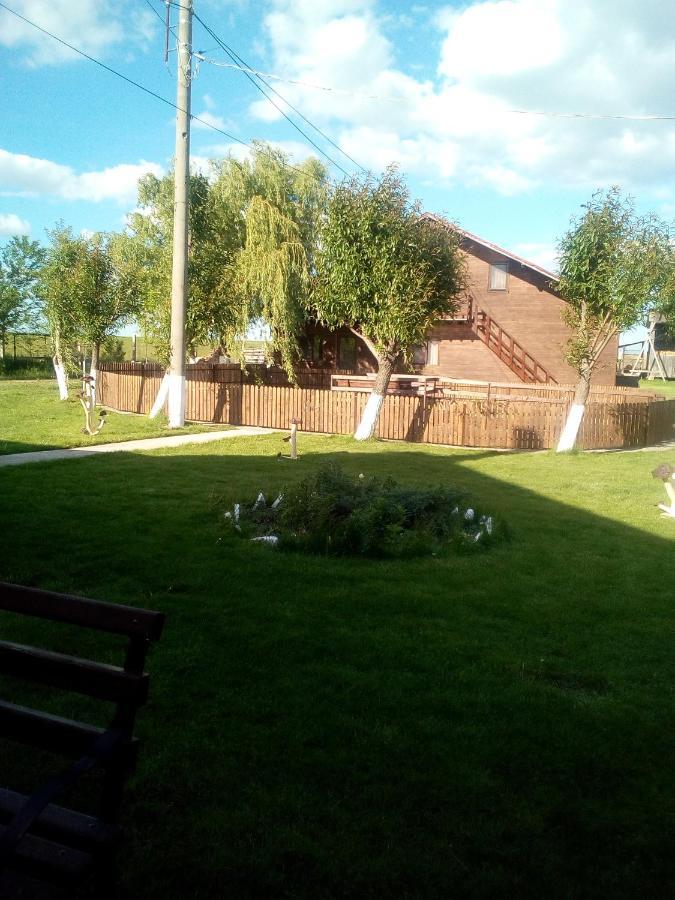 Pensiunea ,,La Struti" Târgu Neamţ Exterior foto